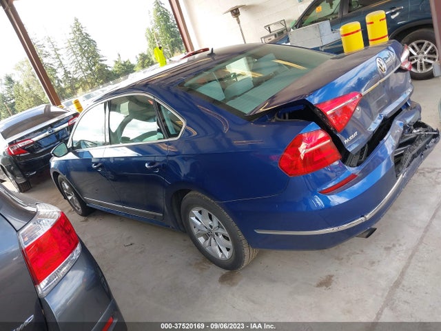 1VWAT7A39GC060541 Volkswagen Passat 1.8t S