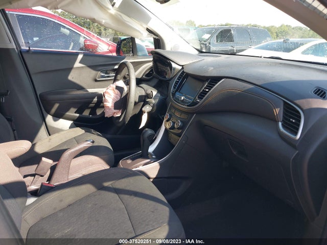 Chevrolet TRAX LS 2020 KL7CJKSB8LB064393 Image 5