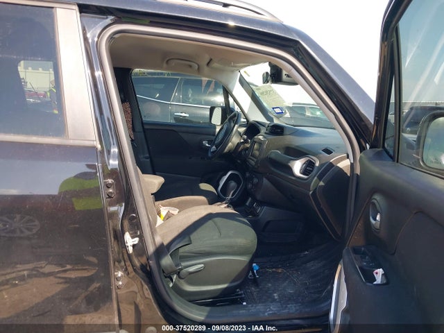 ZACCJABB5JPJ21582 Jeep Renegade Latitude