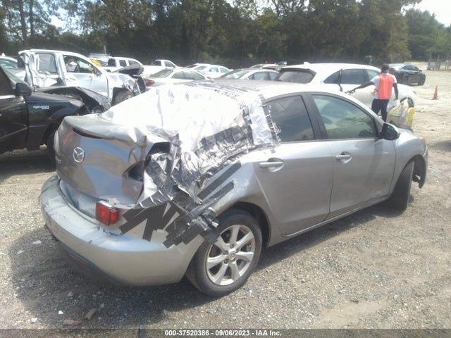 2011 MAZDA MAZDA3 JM1BL1VF4B1498784 Photo 3