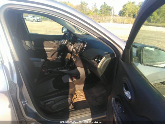 1C4PJLAB9GW274852 Jeep Cherokee Sport