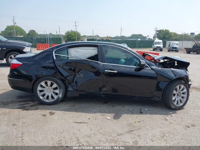 2009 HYUNDAI GENESIS VIN: KMHGC46E49U038316