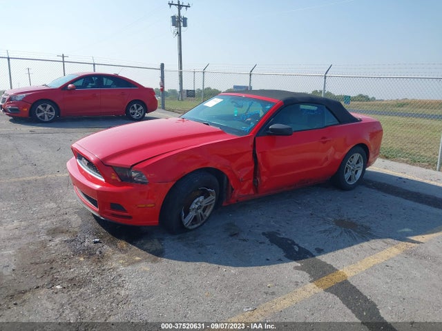 Ford Mustang V6 2014 1ZVBP8EM5E5278947 Image 2