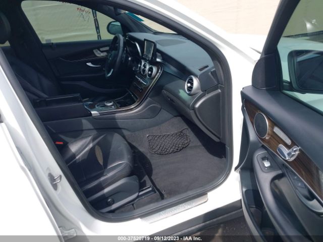 WDC0G4JBXHF161865 Mercedes-Benz Glc Glc 300