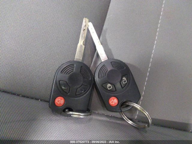 1FMCU9GXXFUC23975 Ford ESCAPE SE