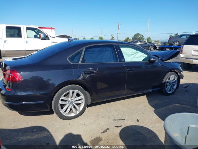 1VWLA7A32KC011849 Volkswagen Passat 2.0t Wolfsburg Edition