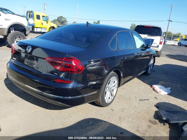 1VWLA7A32KC011849 Volkswagen Passat 2.0t Wolfsburg Edition