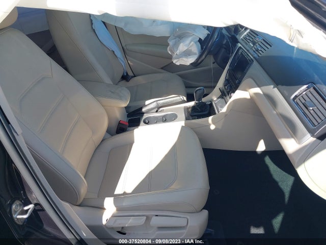 1VWLA7A32KC011849 Volkswagen Passat 2.0t Wolfsburg Edition