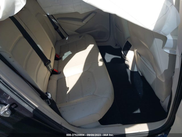 1VWLA7A32KC011849 Volkswagen Passat 2.0t Wolfsburg Edition