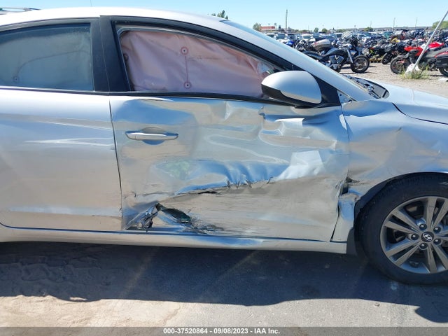 Hyundai ELANTRA SEL 2018 5NPD84LF4JH313879 Image 12