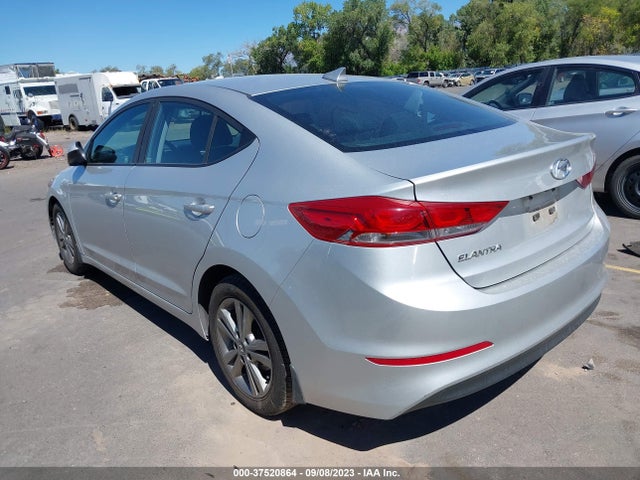 Hyundai ELANTRA SEL 2018 5NPD84LF4JH313879 Image 3
