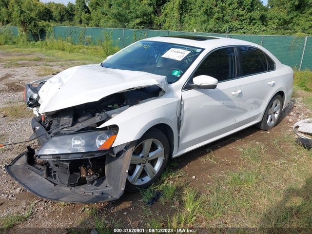 2013 VOLKSWAGEN PASSAT 2.5L SE VIN: 1VWBP7A34DC033347