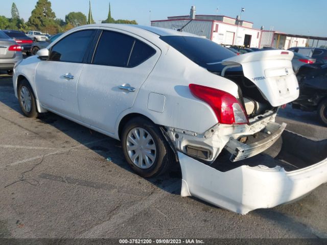 3N1CN7AP1FL958470 Nissan VERSA SV