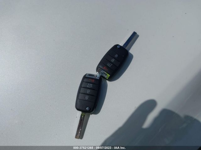 KNDJP3A50F7151996 KIA SOUL +