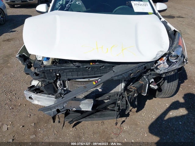 2017 KIA NIRO LX VIN: KNDCB3LC4H5080738