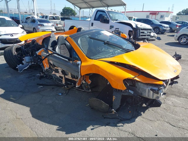 2015 McLaren 650S, VIN: SBM11FAA5FW005428