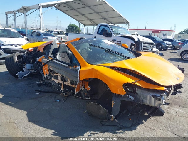 2015 McLaren 650S, VIN: SBM11FAA5FW005428