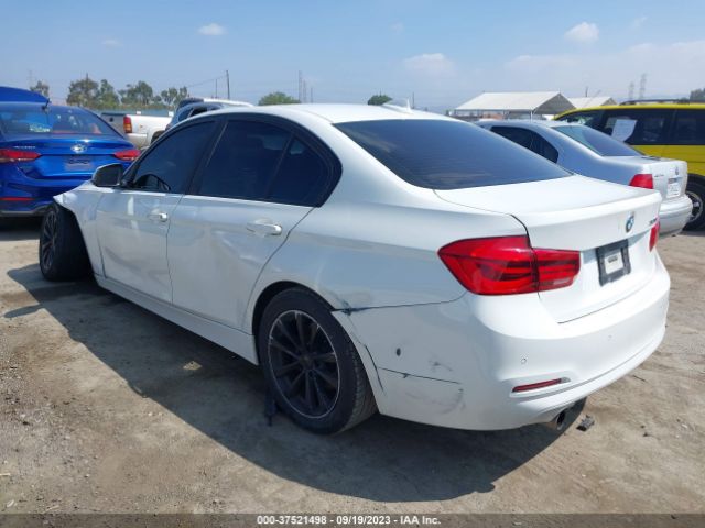 WBA8E1G57HNU14495 BMW 3 Series 320i