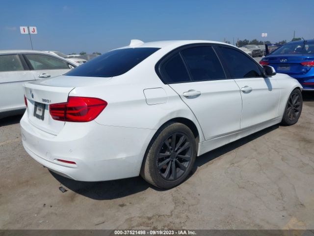WBA8E1G57HNU14495 BMW 3 Series 320i