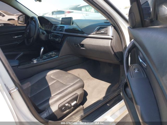 WBA8E1G57HNU14495 BMW 3 Series 320i