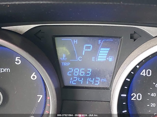 Hyundai TUCSON GLS 2015 KM8JT3AF7FU961093 Image 12