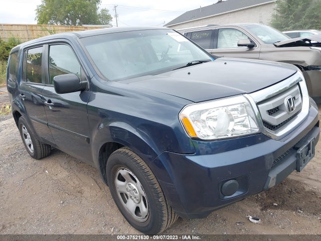 2011 HONDA PILOT LX VIN: 5FNYF4H26BB082223