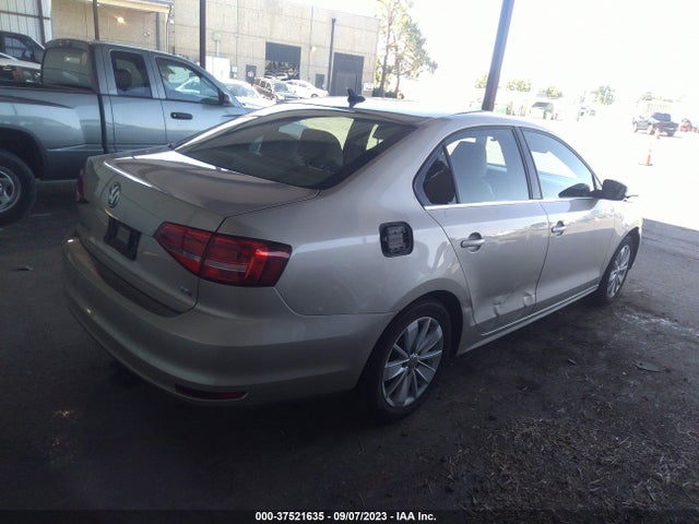 3VWD17AJ5FM415462 Volkswagen Jetta Sedan 1.8t Se W/connectivity