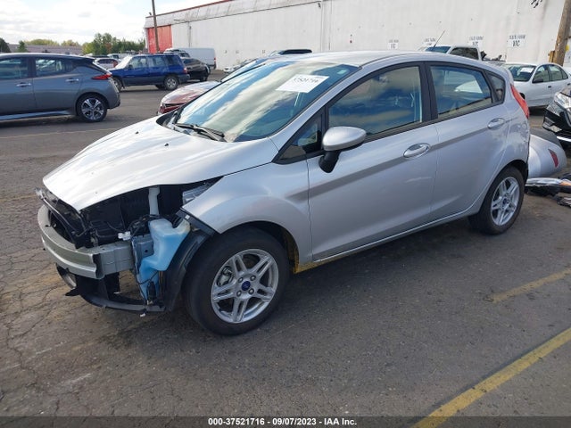 Ford FIESTA SE 2018 3FADP4EJXJM117532 Image 2