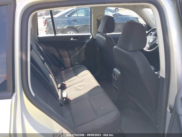 WVGAV3AX5EW623004 Volkswagen TIGUAN S