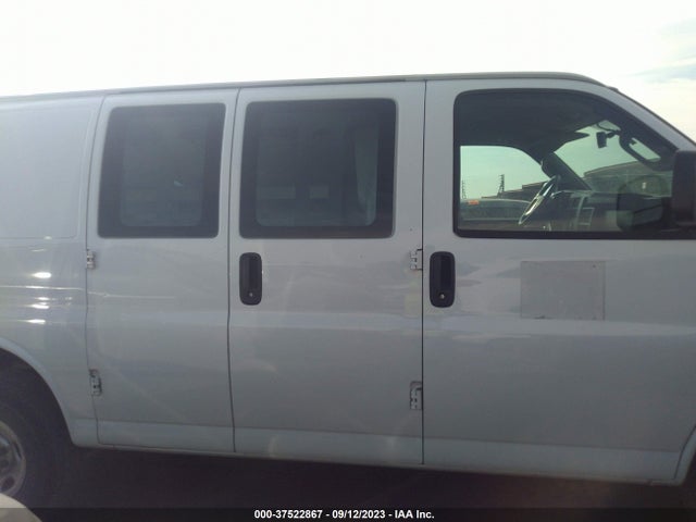 Chevrolet EXPRESS CARGO VAN 2019 1GCWGAFP4K1290823 Image 5