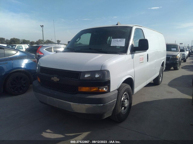 Chevrolet EXPRESS CARGO VAN 2019 1GCWGAFP4K1290823 Image 2