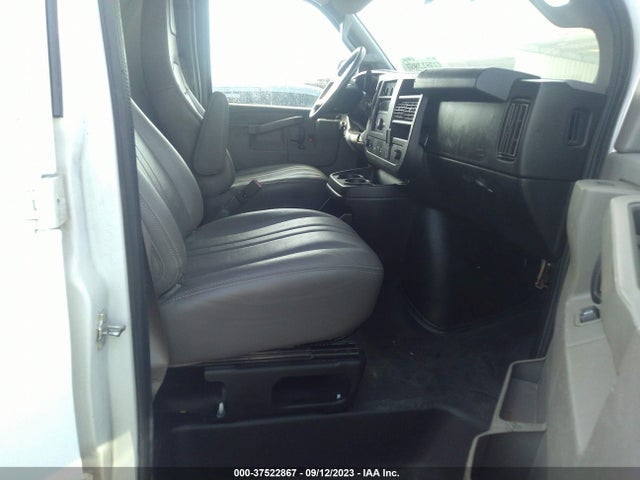 Chevrolet EXPRESS CARGO VAN 2019 1GCWGAFP4K1290823 Image 11