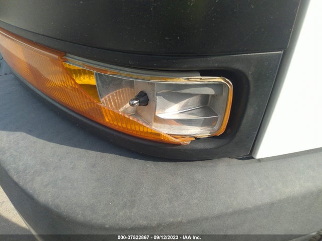 Chevrolet EXPRESS CARGO VAN 2019 1GCWGAFP4K1290823 Image 12