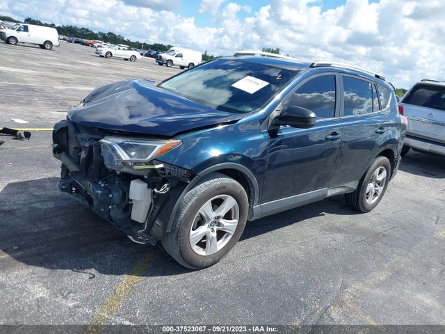 Toyota RAV4 LE 2018 JTMZFREVXJJ187581 Image 2