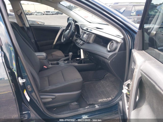 Toyota RAV4 LE 2018 JTMZFREVXJJ187581 Image 5