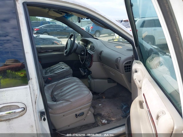 2000 CHRYSLER TOWN & COUNTRY LIMITED VIN: 1C4GP64L0YB710274