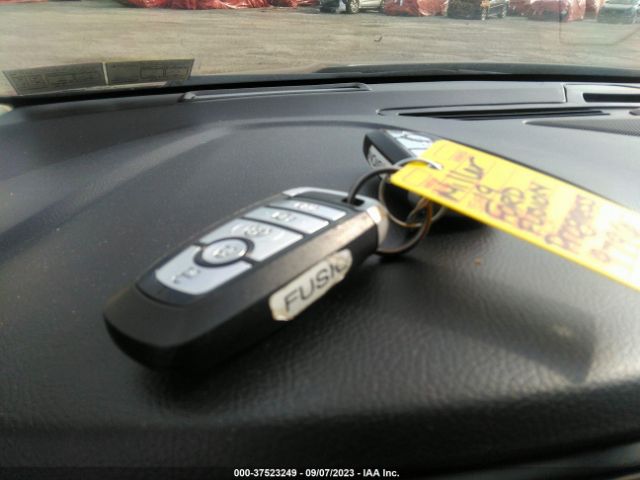 3FA6P0SU1KR213022 Ford Fusion Energi Titanium