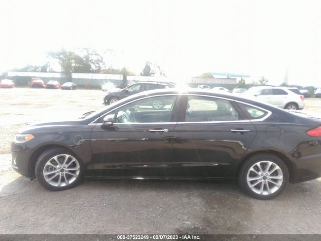 3FA6P0SU1KR213022 Ford Fusion Energi Titanium