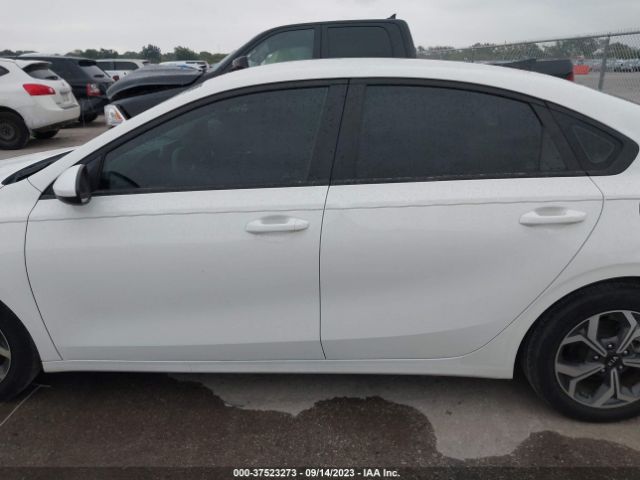 3KPF24AD9ME262867 KIA Forte Lxs