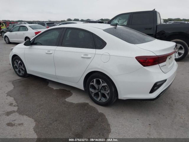 3KPF24AD9ME262867 KIA Forte Lxs