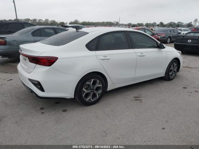 3KPF24AD9ME262867 KIA Forte Lxs