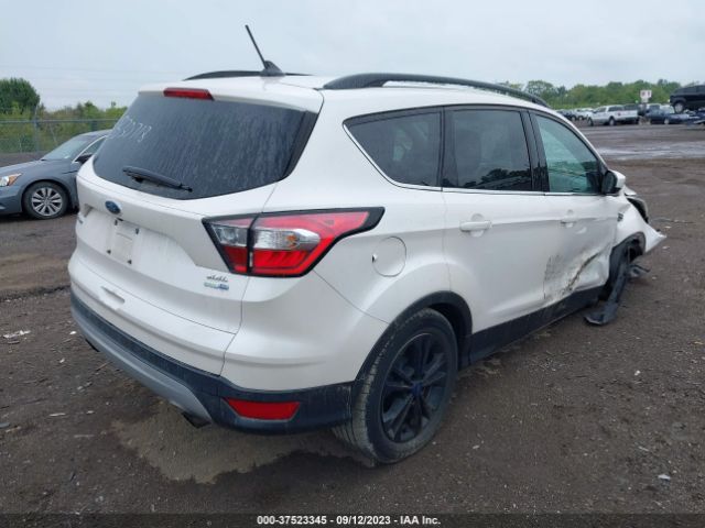 1FMCU9HD0JUB30718 Ford ESCAPE SEL