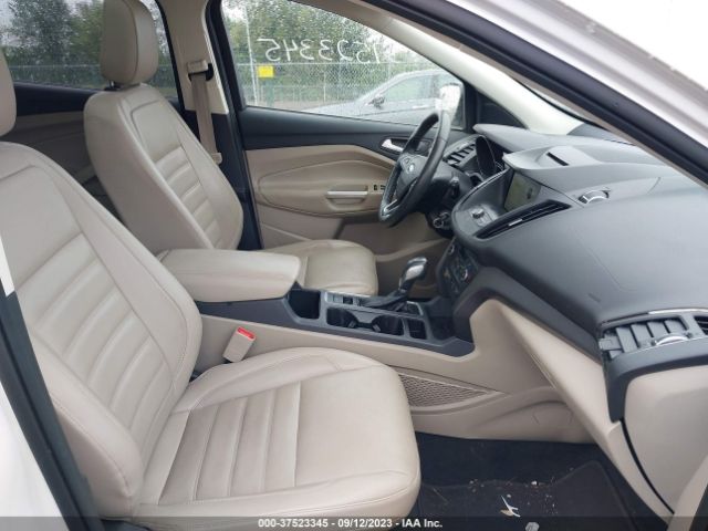 1FMCU9HD0JUB30718 Ford ESCAPE SEL