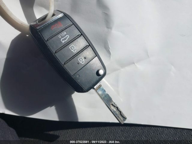 5XXGT4L33GG081765 KIA Optima Lx
