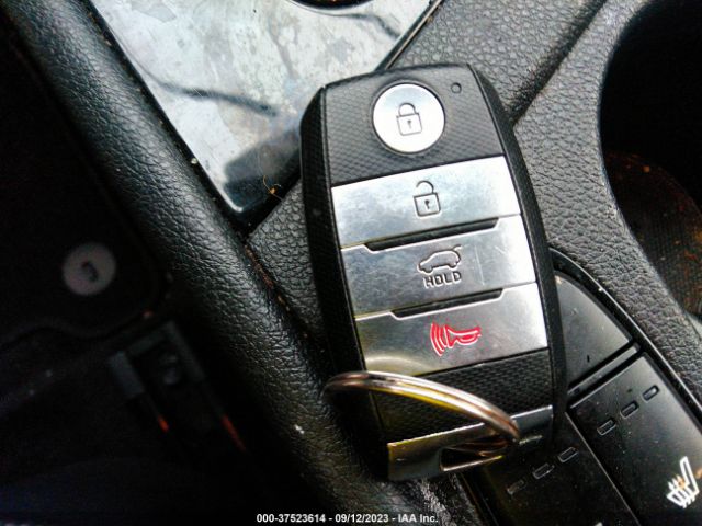 KNDCC3LC5H5047857 KIA NIRO EX