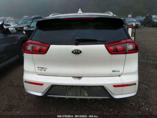 KNDCC3LC5H5047857 KIA NIRO EX