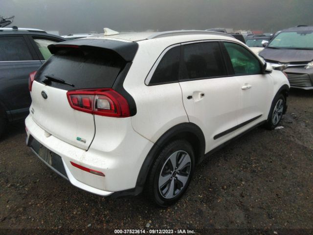 KNDCC3LC5H5047857 KIA NIRO EX