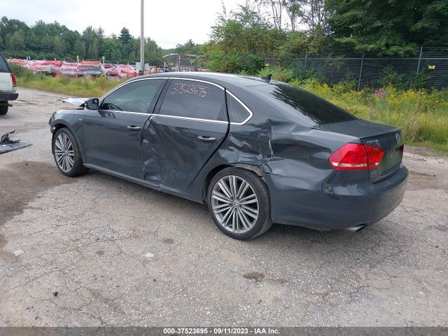 1VWBT7A38FC022995 Volkswagen Passat 1.8t Sport