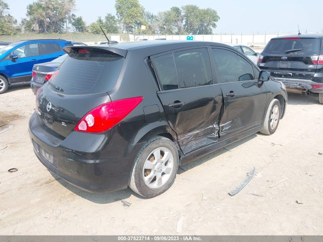 2011 NISSAN VERSA 1.8 SL VIN: 3N1BC1CP4BL504655