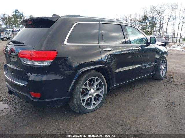 1C4RJFCG2KC558501 Jeep Grand Cherokee Overland 4x4